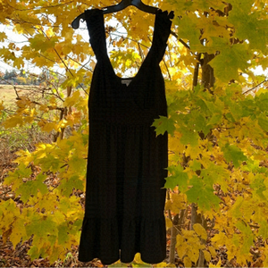 WHITE House Black Market Dress Size 6